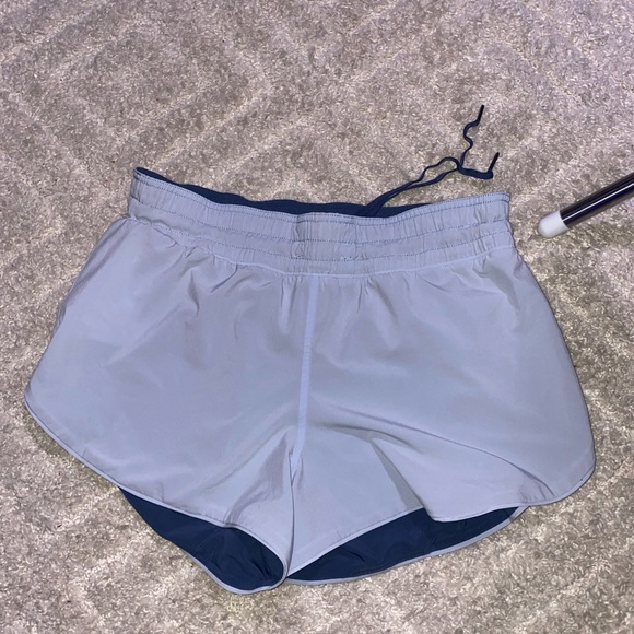 Lululemon size 10 3” limited edition - Picture 4 of 4